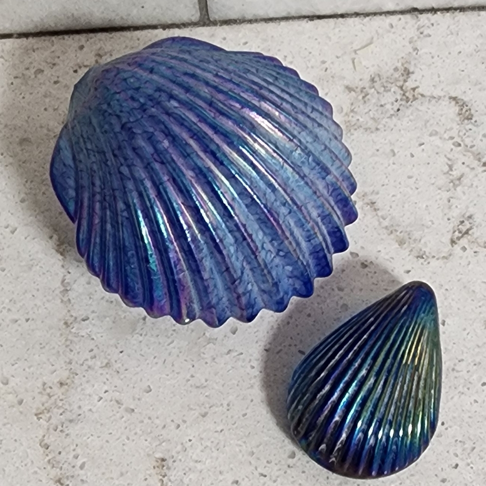 Chris funk art glass irridesent blown glass sea shell plus bonus art glass shell